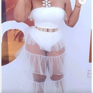 White summer dress never been worn brand new